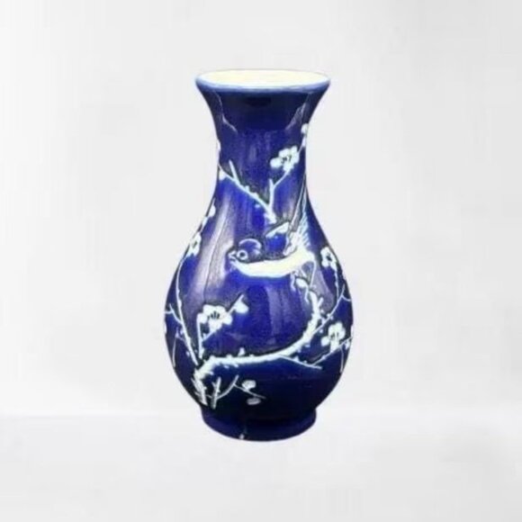 Vintage Chinese Porcelain Cobalt Blue Incised Cherry Blossom Bluebird Vase 8" - Picture 2 of 8